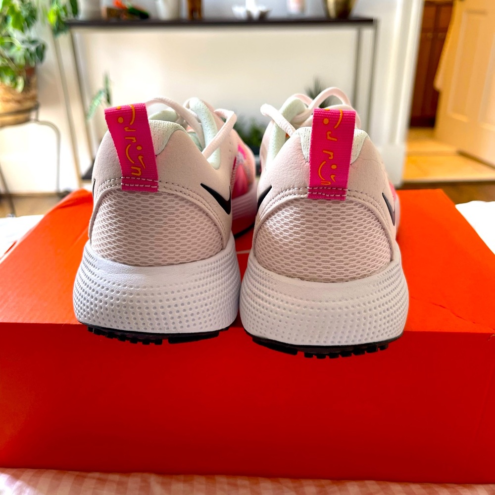 Nike, size 8, never worn